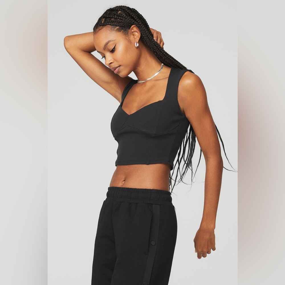 Alo Yoga Ribbed Sweetheart Short Sleeve top size XS brand new with tags